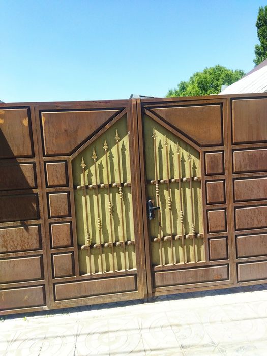 Дом на улице есей би 80