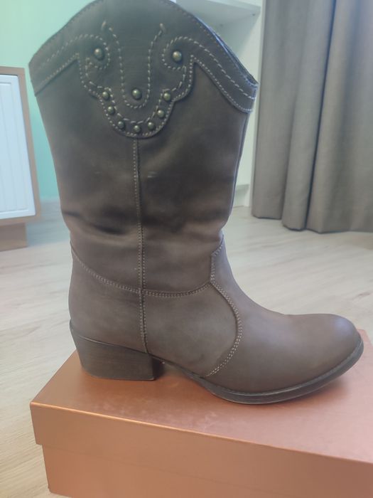 Продам сапоги казаки размер 41