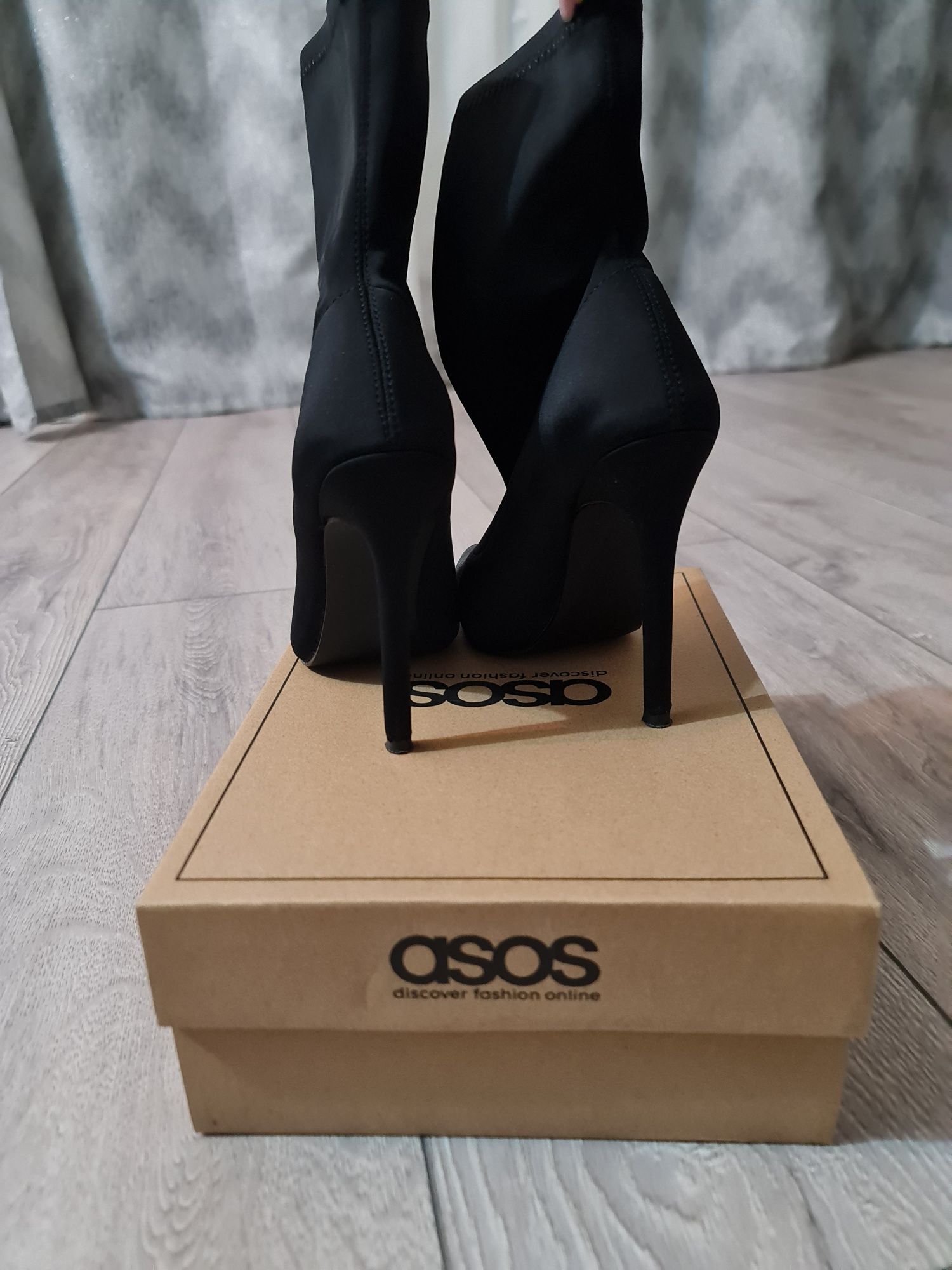 Cizme tip soseta ASOS