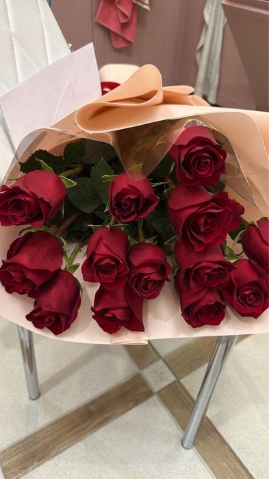 Букет метровых роз