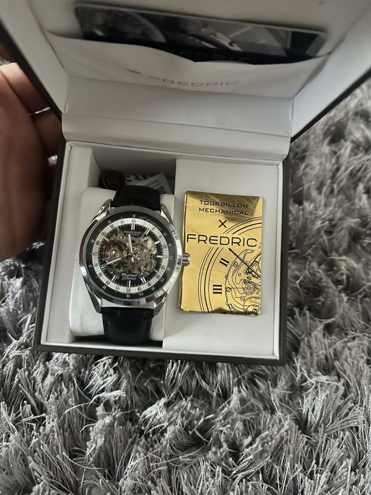 Ceas Fredric,nou in cutie