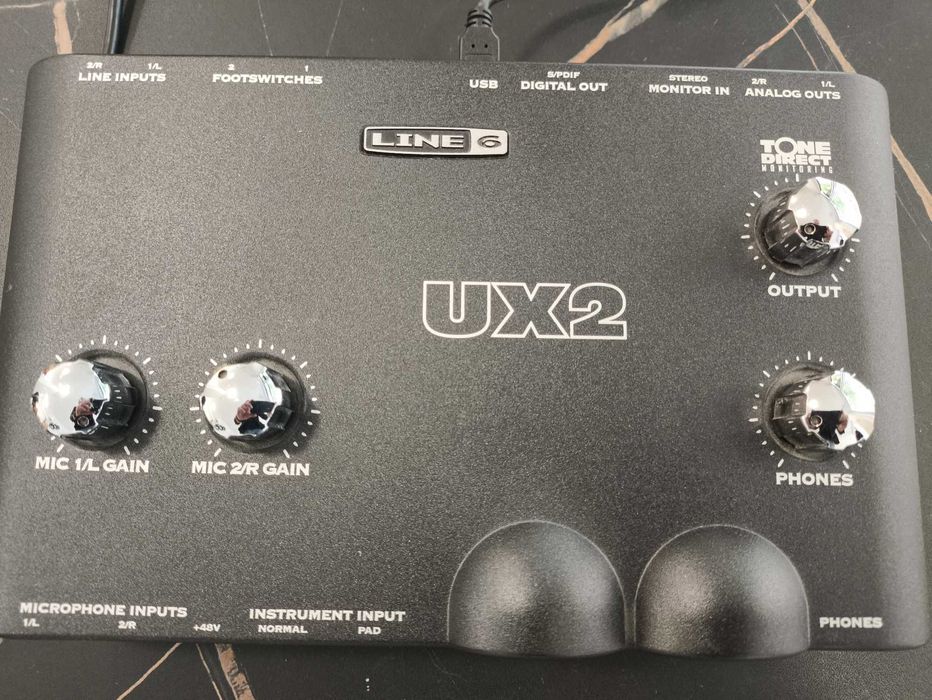 Аудио интерфейс LIne 6 UX2 специализиран за китари и вокали
