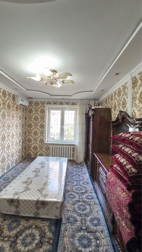 Сотилади 3/3/4 Коракамиш 2/5