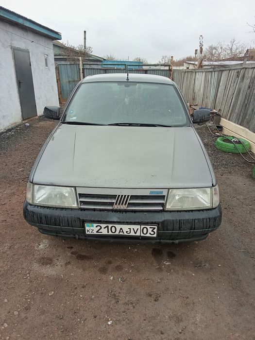 Машина Fiat Tempra