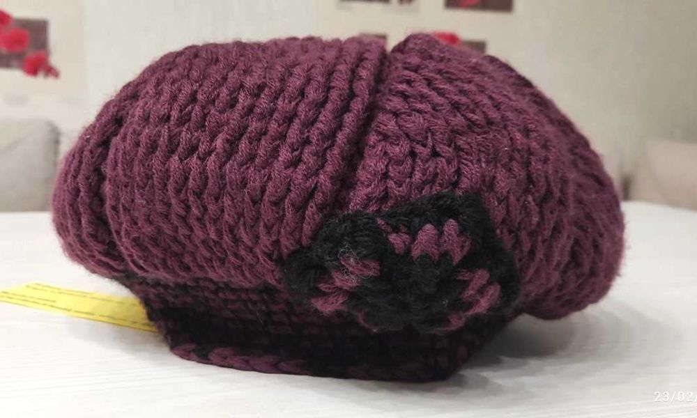 Beretă Bască handmade tricotate croșetate manual