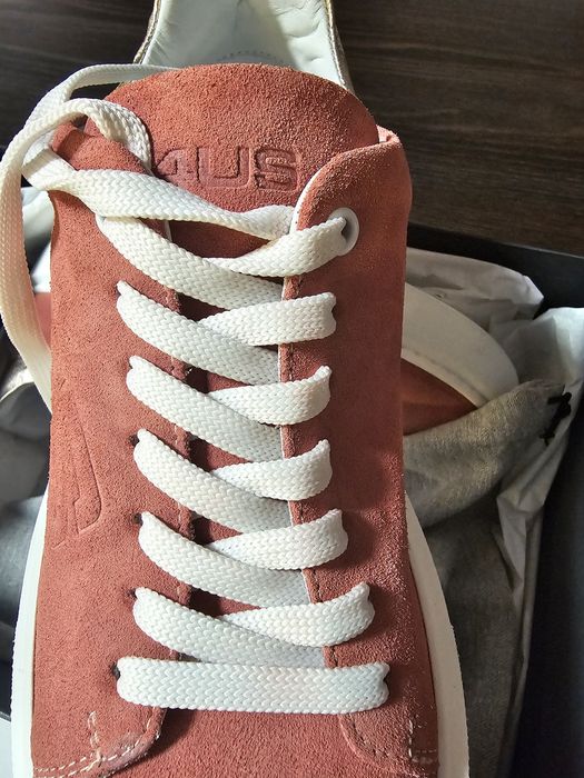 Продавам обувки Пачоти 4US