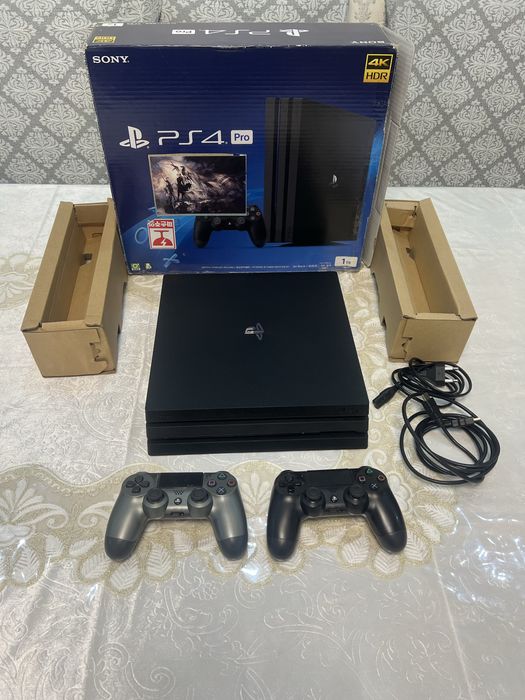 Playstation PS4 Pro 1TB сотилади, идеал холатда/ продается в идеале