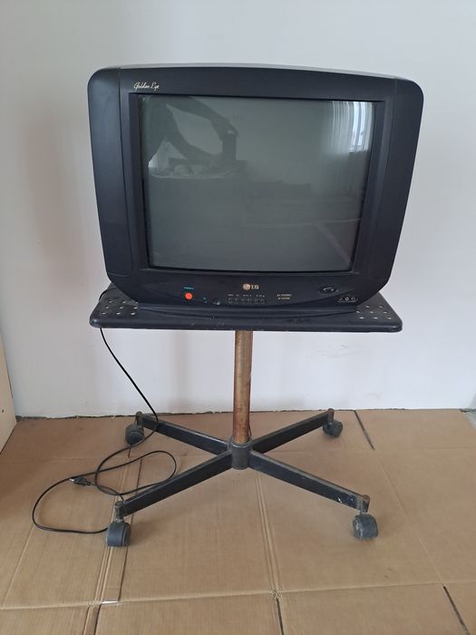 Продам телевизор