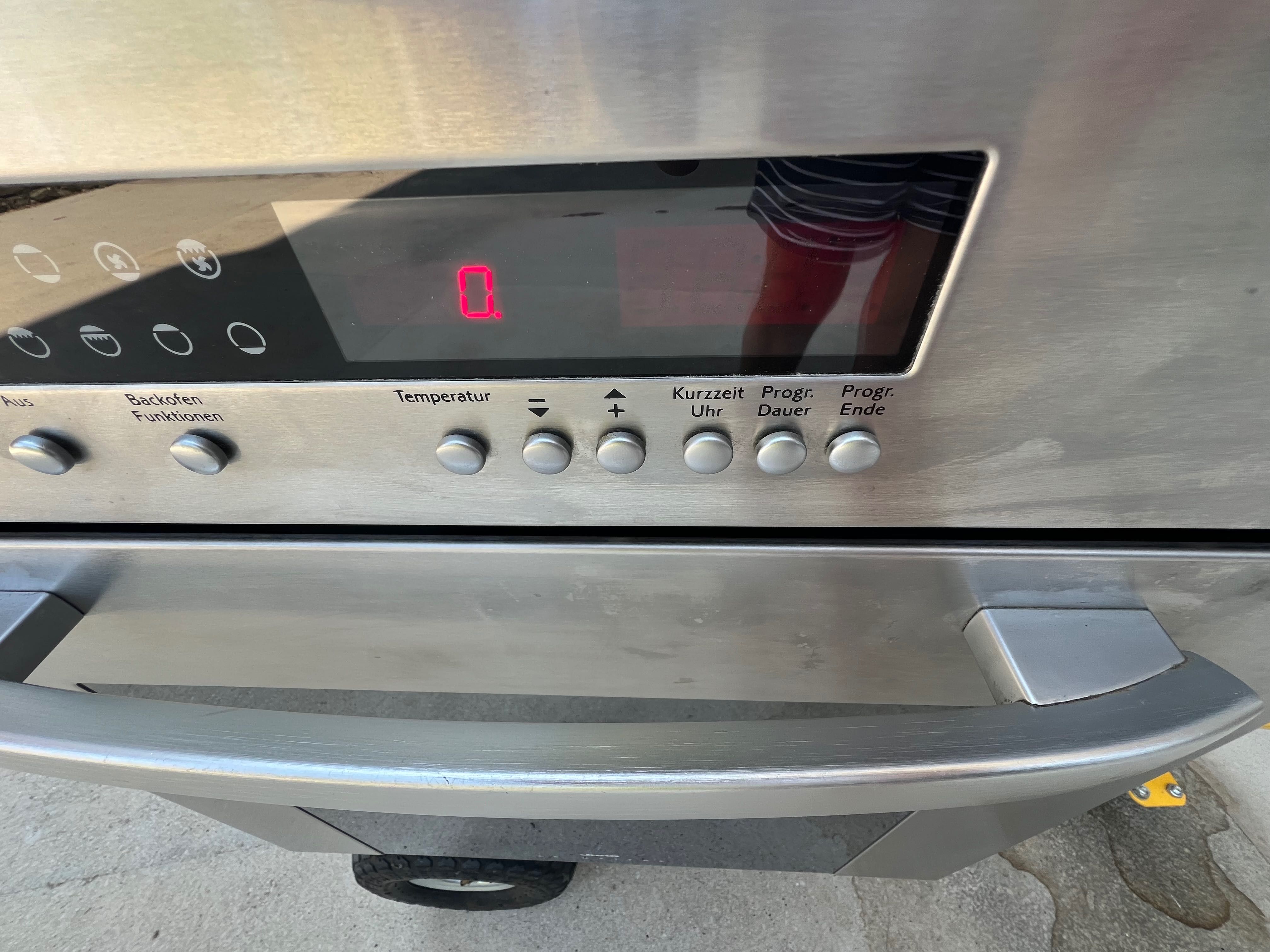Фурна за вграждане Juno/AEG/-инокс,мод:JEB970E,62л