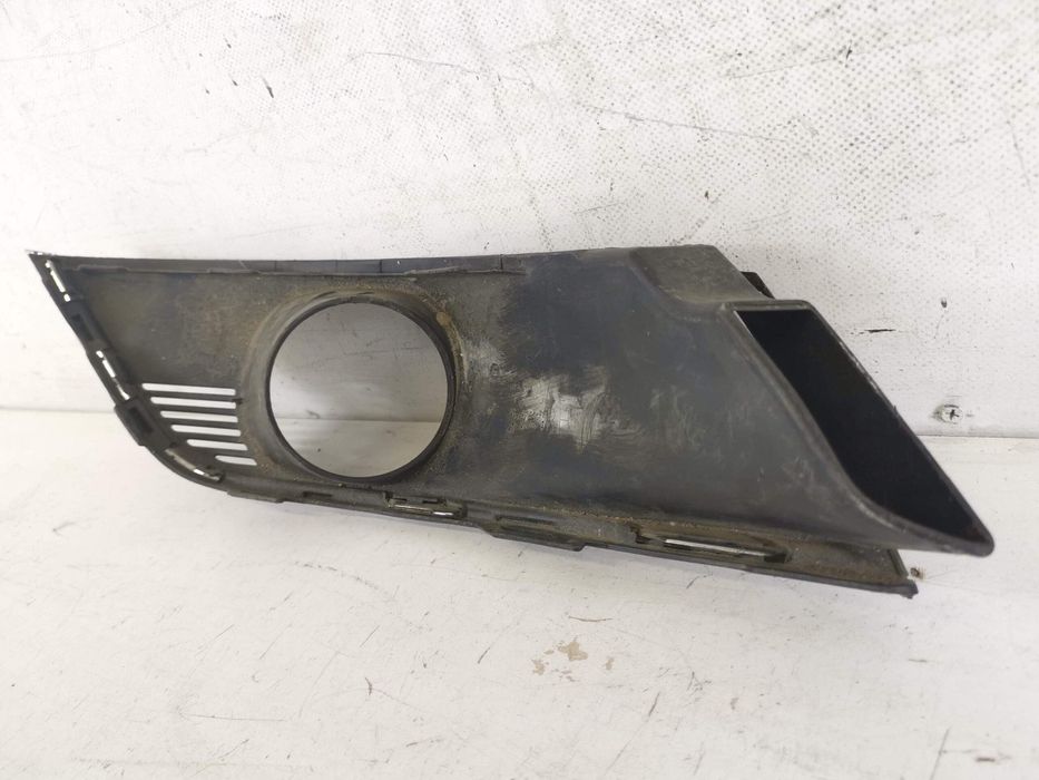 Решетка Фар Дясна Рено Меган 4 / Renault Megane 4 Оригинална В Добро С