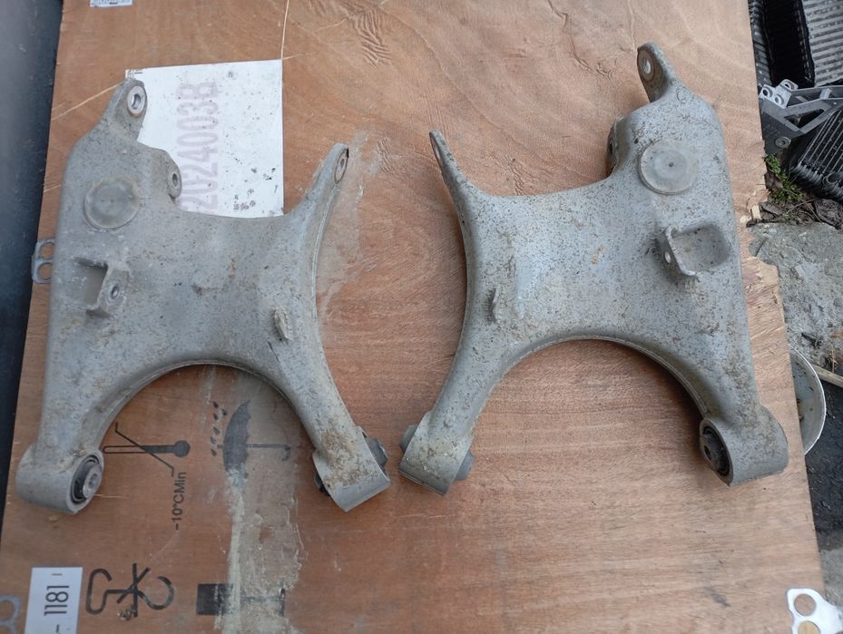 Задни носачи BMW E39 520i Touring