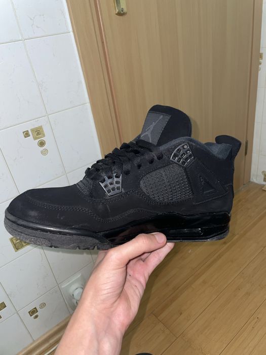 Jordan 4 black cat