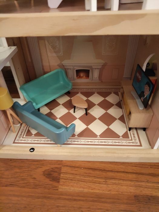 Căsuța păpuși cu accesorii