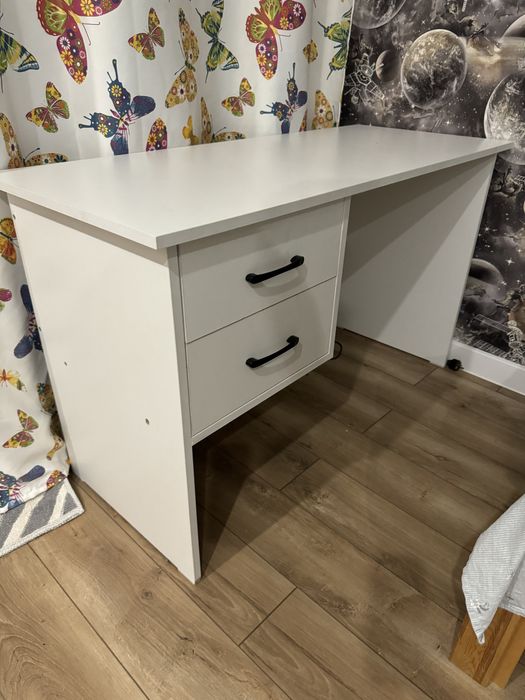 Продам стол в отличном состоянии