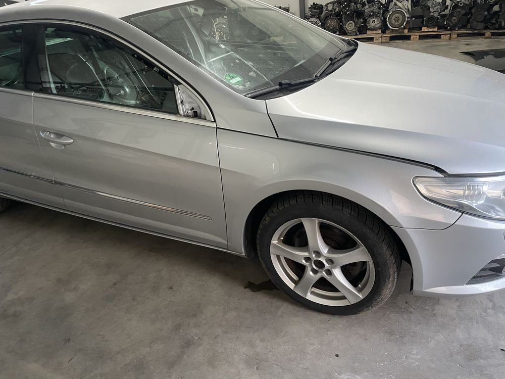 Vand capota motor Volkswagen Passat CC impecabila