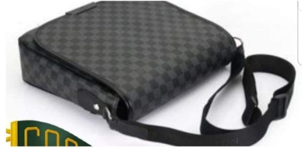 Geanta crossbody unisex Louis Vuitton, super model,saculet