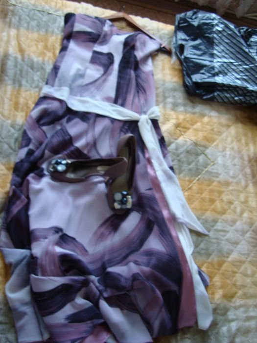 Официална рокля и обувки