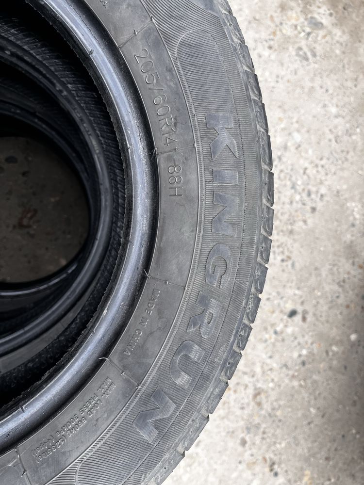 Продам резину 205/60 R14