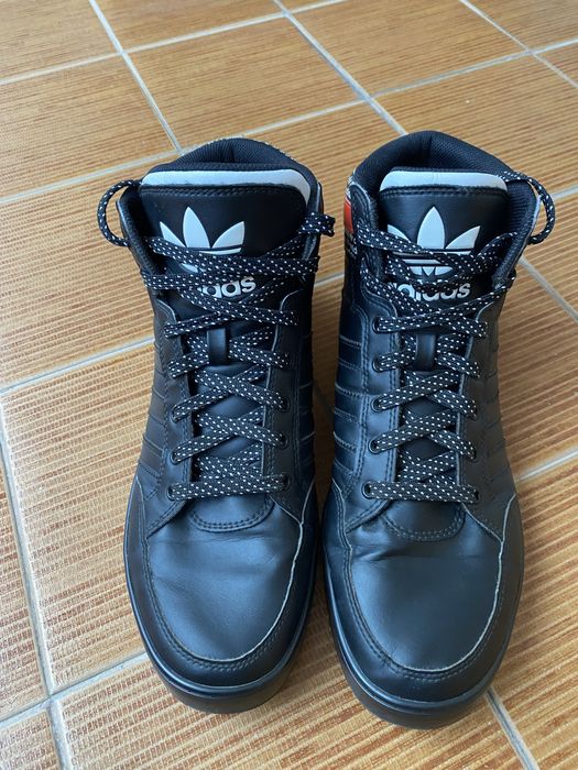 Мъжки високи спортни обувки / кецове ADIDAS HARD COURT Черно