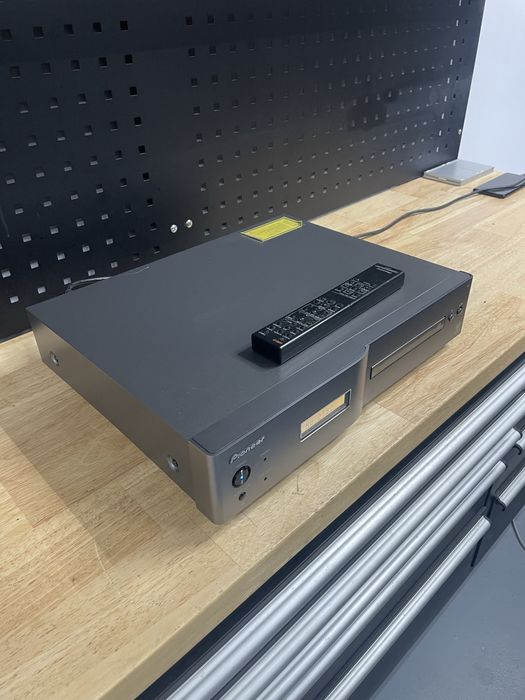 Pioneer PD-D6-J cd / sacd player