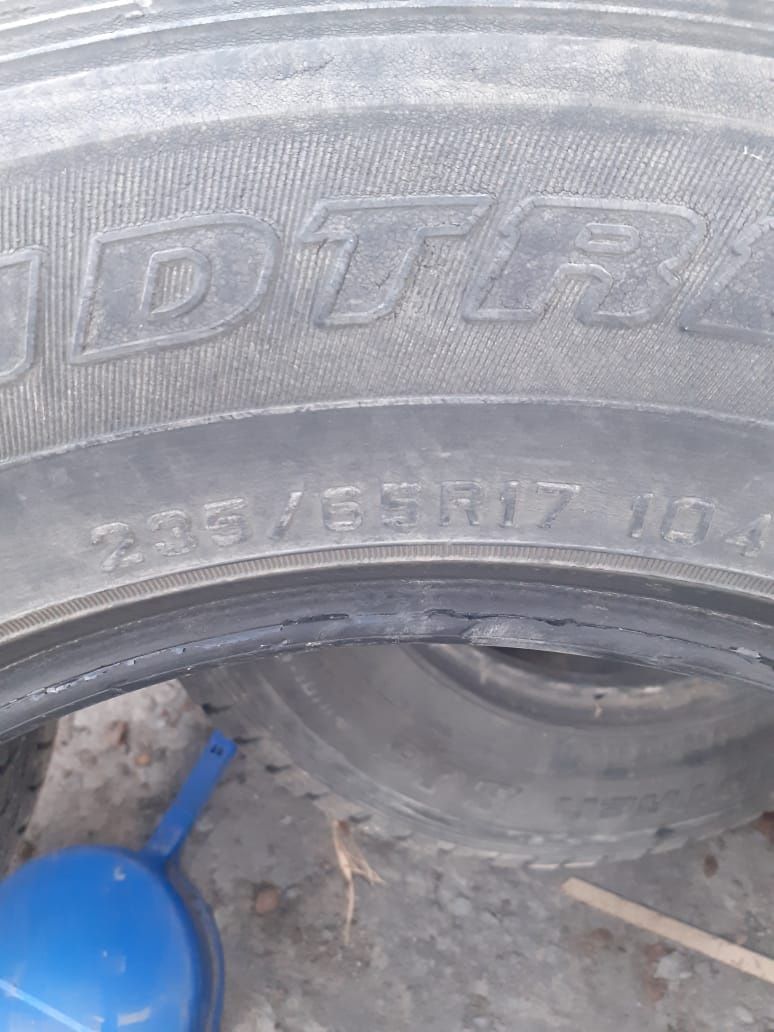 Зимный шины 235/65 R 17