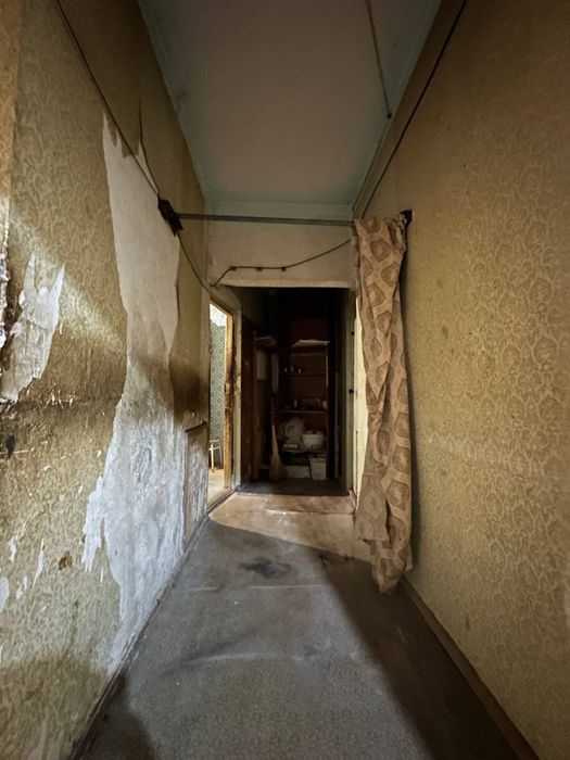 СРОЧНО Продается 5 комнатная  квартира, Массив куйлюк-5