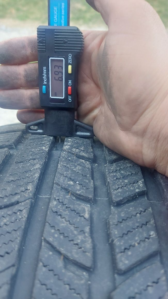 Гуми Nexen 235/55/17