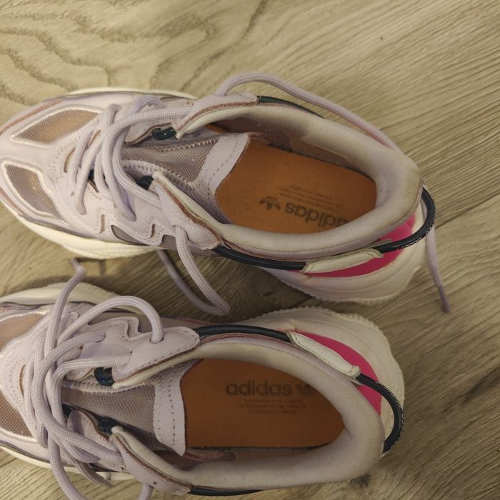 Adidasi dama, marca Adidas Ozweego, marimea 36