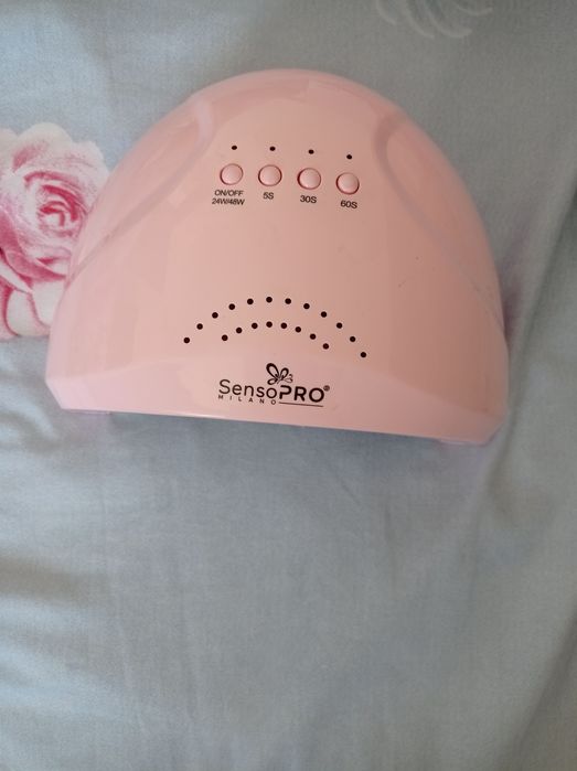 Lampa UV pentru unghii