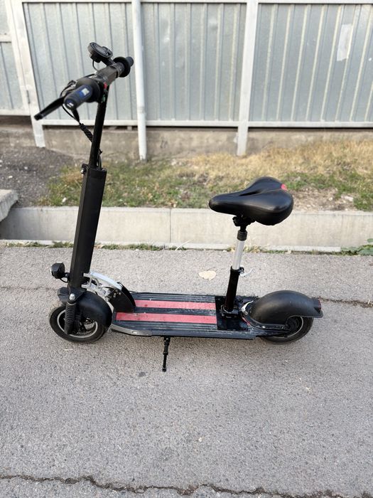 Электроный Самокат Hugo m4 за 60.000