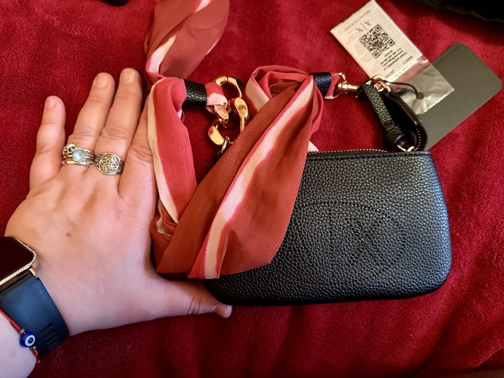 Малка чанта Trussardi и мини чанта Armani Exchange