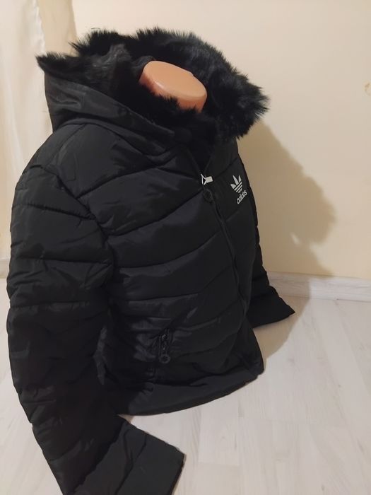 Geaca fete Adidas.