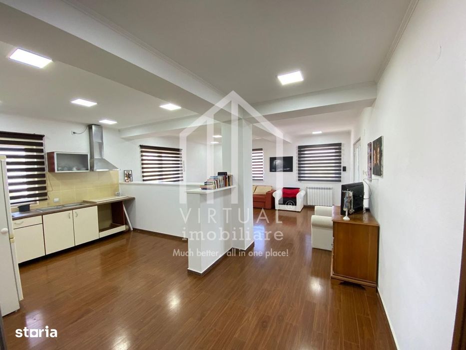 Casa de vanzare, cu apartament la etaj si hala de productie la parter