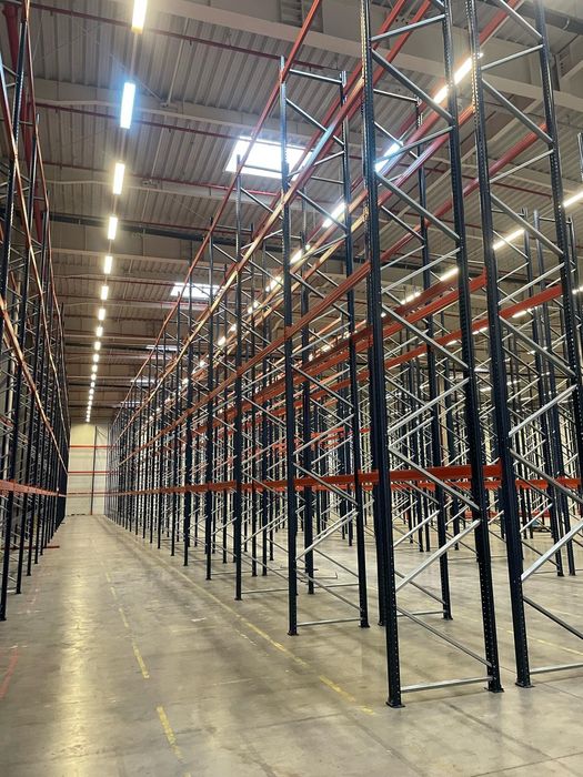 Rafturi metalice industriale reglabile 
Avem orice dimensiuni livram i