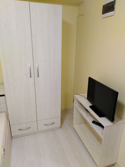 Дава се под наем Едностаен апартамент в Пловдив, Център - 22 кв.м за 229.5 € - Снимка #2