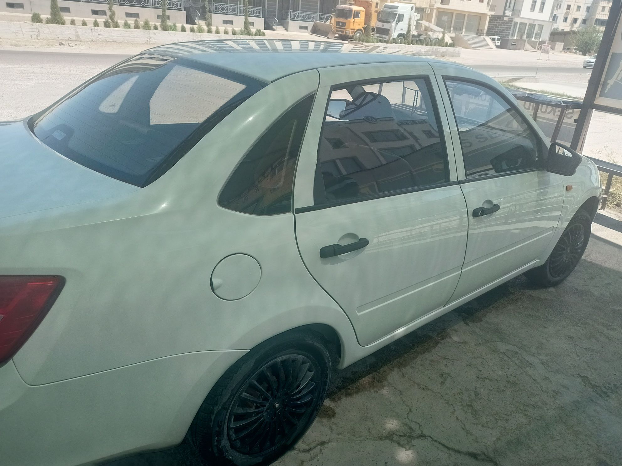 Lada Granta 2015yil