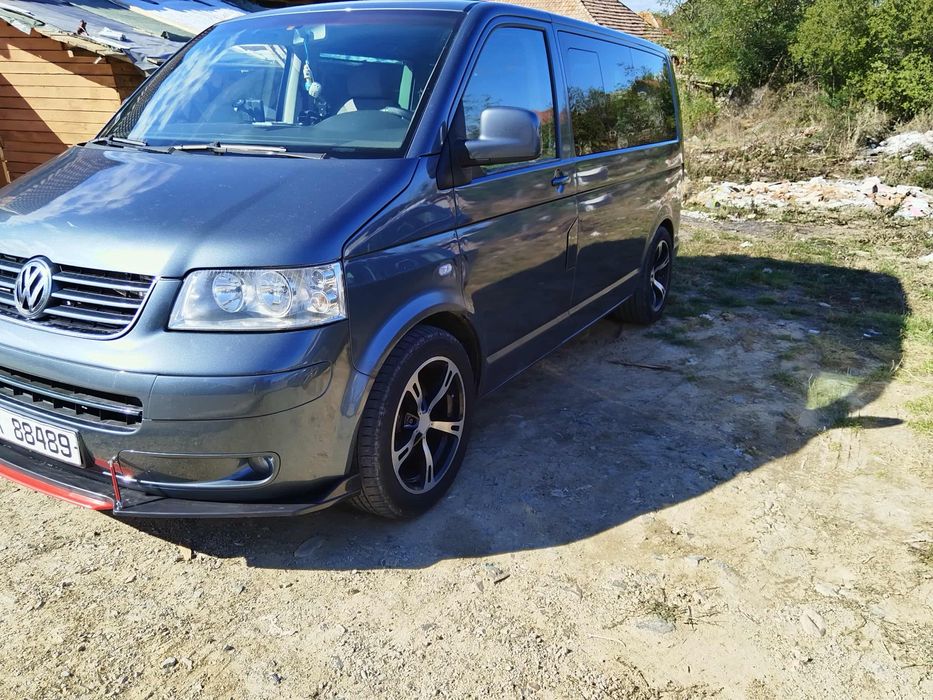 Doar vând vw t5 motor 2.5 TDI