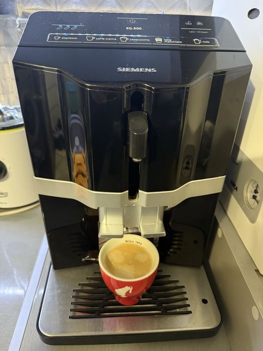 Espressor cafea boabe Siemens EQ300