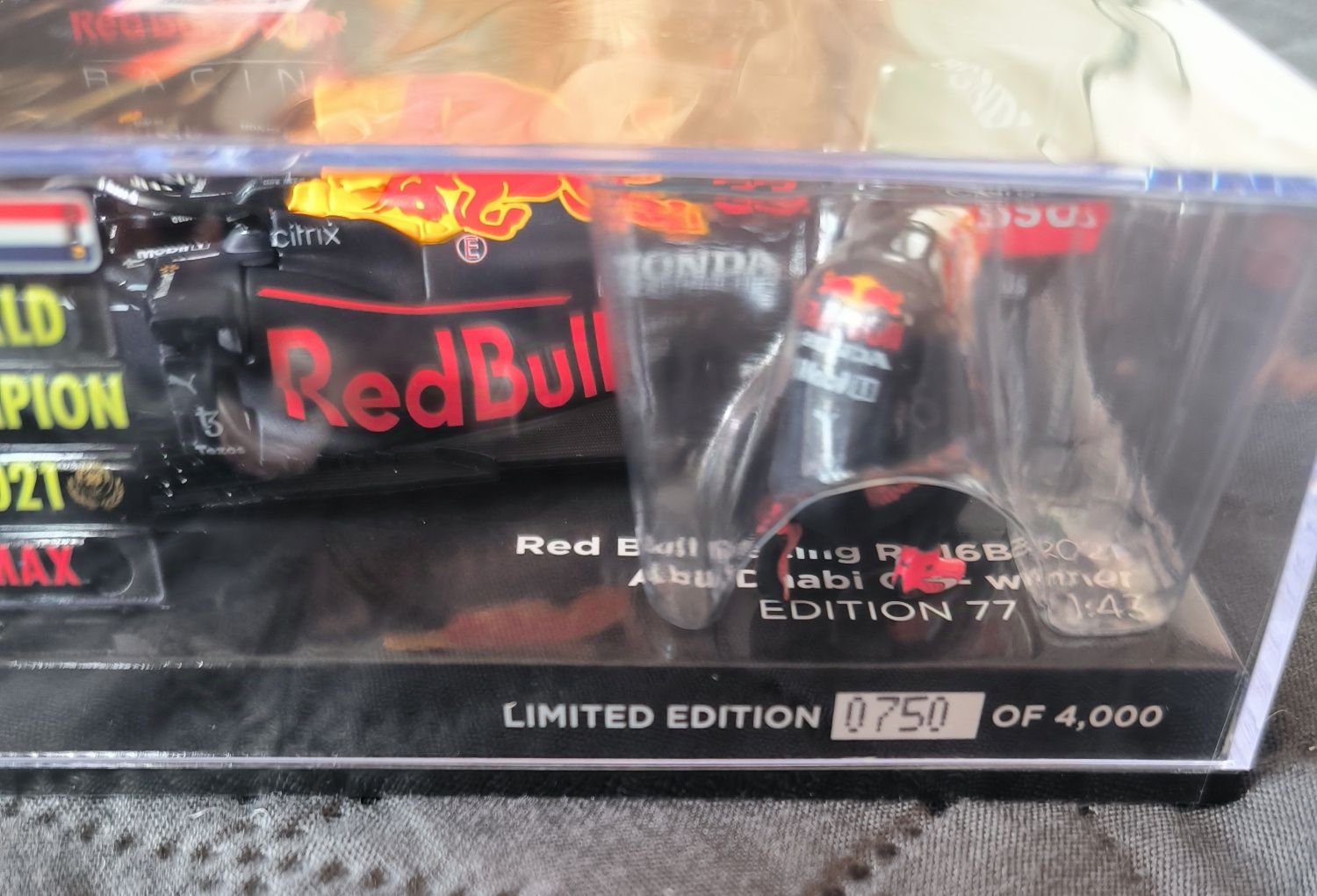 Red bull RB16B Abu Dhabi M.Verstappen World champion 2021 F1 minichamp
