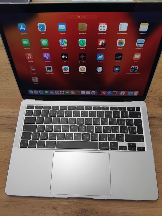 Продам MacBook M1 в идеальном состоянии.