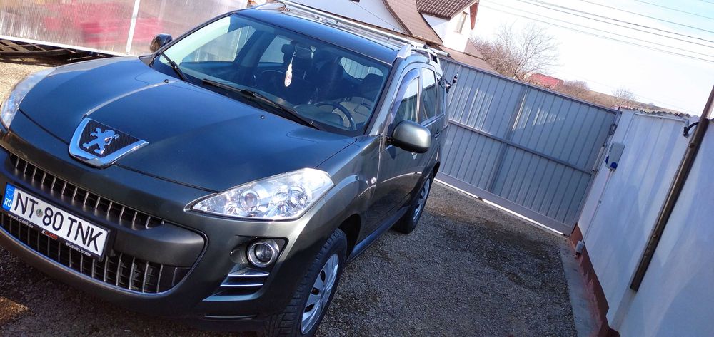 Vând Peugeot 4007 disel2.2 195000 km