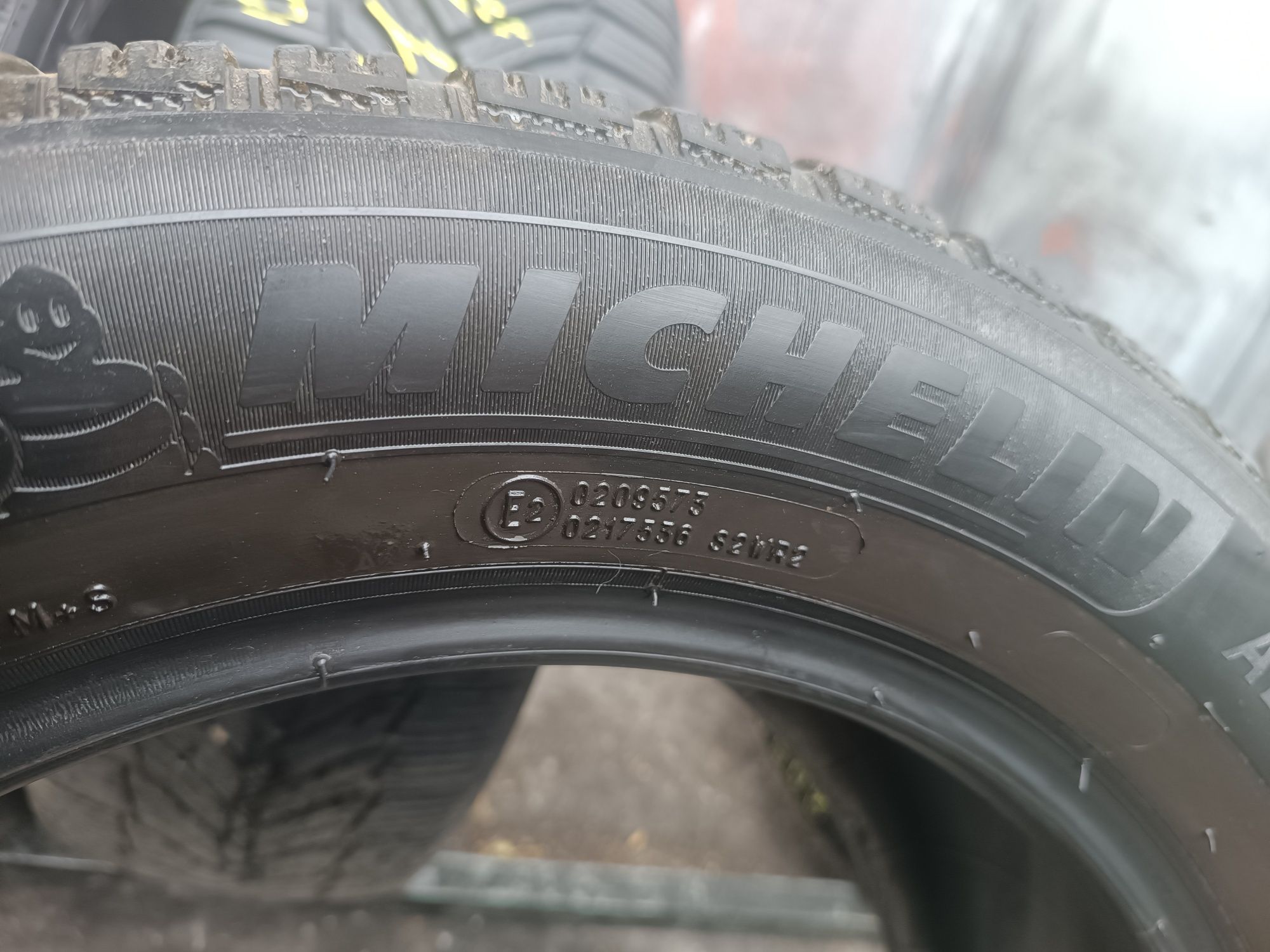 205/55/16 Michelin