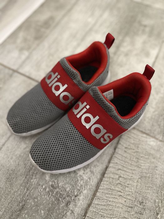 Брендовые кроссовки Adidas на мальчика и девочку размер 35 см.