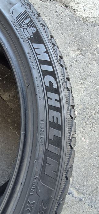 4 anvelope M+S Michelin 295/35/21.Pretul este pe bucata