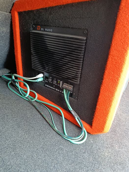 Продам саб буфер полностью рабочий цена из за пылинки