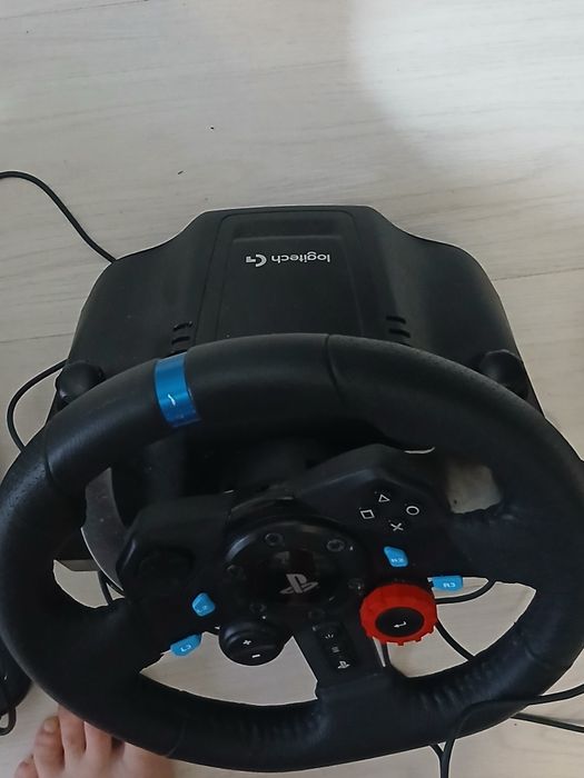 Продам рульИгровой контроллер Logitech G29 Driving