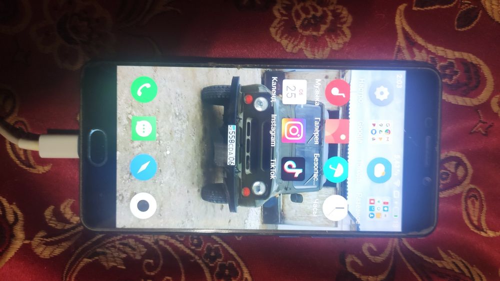 Meizu m6 note smartphone