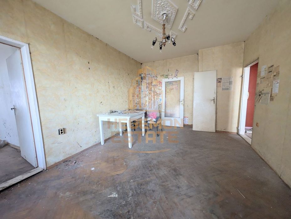 Продава се Тристаен апартамент в Варна, Цветен квартал - 60 кв.м за 1725 €/кв.м - Снимка #4