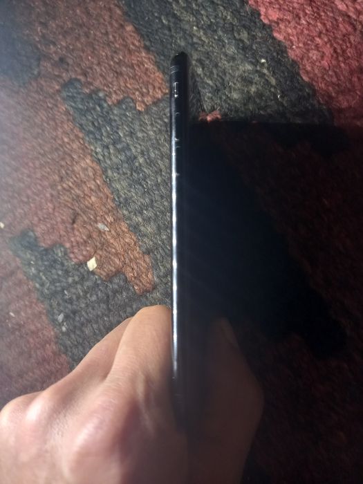 Iphone 7 srochni sotiladi