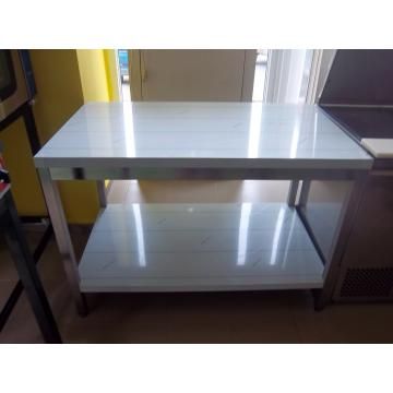 Mobilier din inox pentru bucătari profesionale